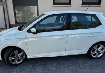 Skoda Fabia 89.111 km 8.299 &euro; Kassel 34134