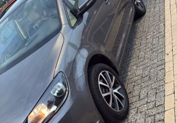 VW Touran 194.921 km 6.199 &euro; Kassel 34132