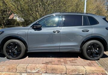 VW Tiguan 16.800 km 48.700 &euro; Kassel 34123