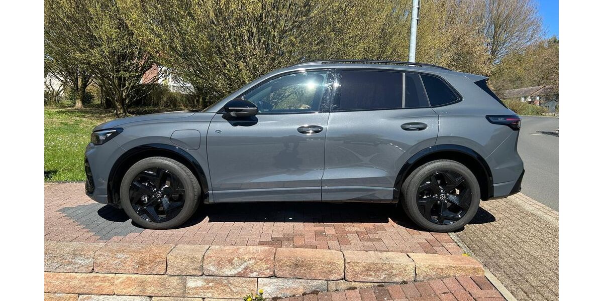 VW Tiguan 16.800 km 48.700 &euro; Kassel 34123