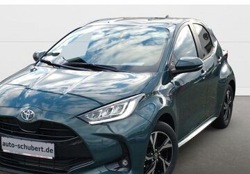 Toyota Yaris 2.332 km 24.280 &euro; Kassel 34125