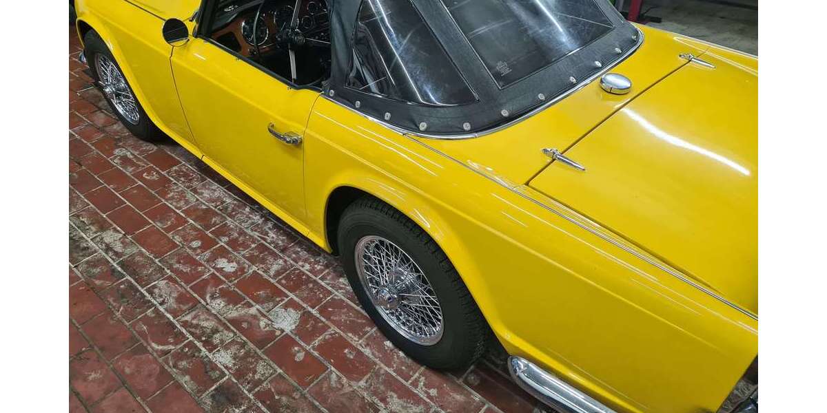 Triumph TR4 83.700 km 17.900 &euro; Hessisch Lichtenau, Stadt 37235
